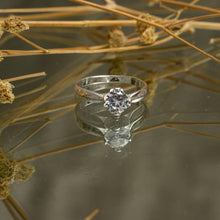 Load image into Gallery viewer, Genuine Silver Engagement Ring P145