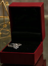 Load image into Gallery viewer, Genuine Silver Engagement Ring P054