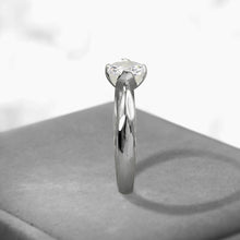 Load image into Gallery viewer, Genuine Silver Engagement Ring P145