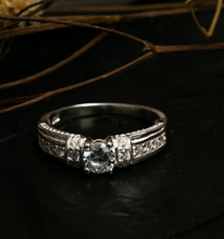 Load image into Gallery viewer, PREMIUM Genuine Silver Engagement Ring P185
